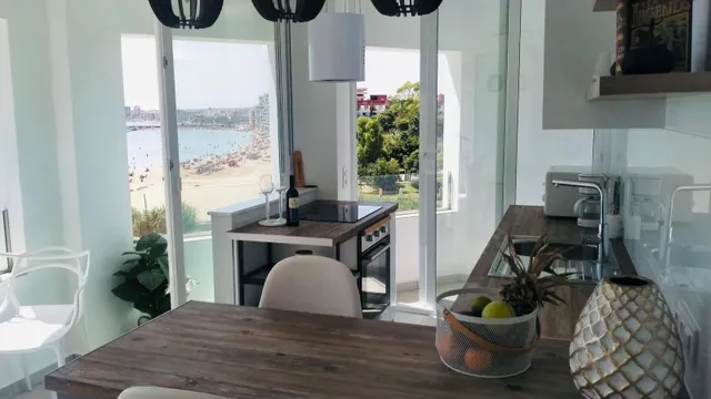 Espectacular vivienda con vistas al mar y al puerto deportivo — 8