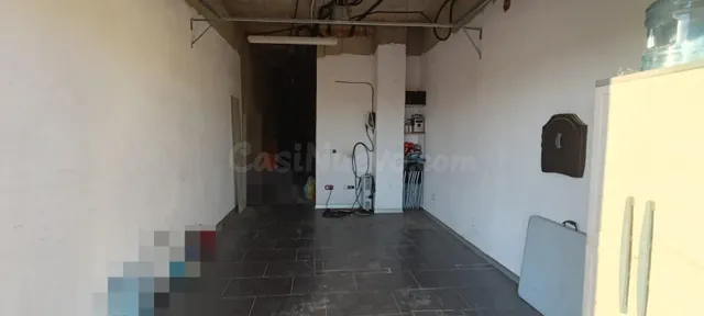 Local comercial 72m² en venta - Zona colegio san bernat - foto 2