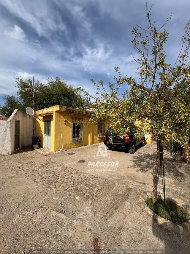 Finca de 1.250 m2 con 2 casas independientes y piscina — 35