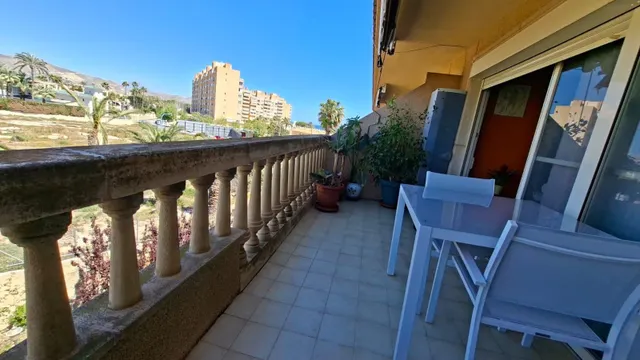Bonito apartamento con vistas y piscina — 11