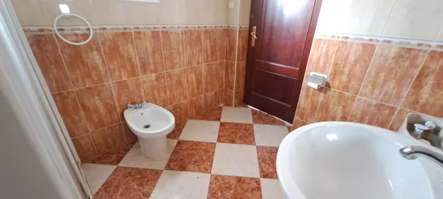 Amplia vivienda con terrazas y azotea privada en Brenes, a solo 20 minutos de Sevilla!! — 29