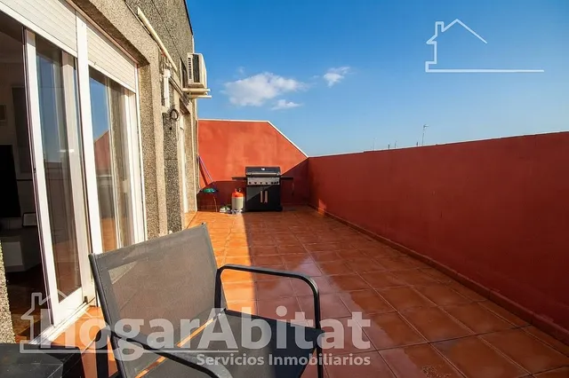 ¡Vistas panorámicas! Ático amplio y sofisticado con terraza y ascensor — 10