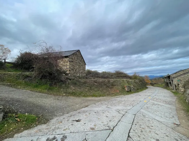 SE VENDE PARCELA URBANA EN EL ACEBO — 3