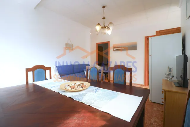 ¡A SOLO 1 MINUTO DE LA PLAYA! CÉNTRICO APARTAMENTO EN PRIMERA PLANTA DE 3 DORMITORIOS Y TERRAZA CON VISTAS AL MAR, EN LOS ALCÁZARES, MURCIA. — 8