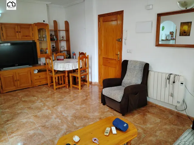 ¡Descubre esta amplia, luminosa y cuidada vivienda de 75 m2, en una de las zonas con más servicios y posibilidades de Torrevieja! — 5