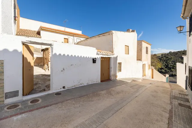 CASA EN AGRÓN — 23