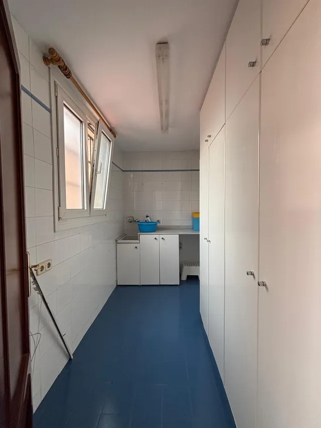 Espectacular Casa Unifamiliar con 2 Terrazas y Patio en el corazón de Hospitalet Centro — 49