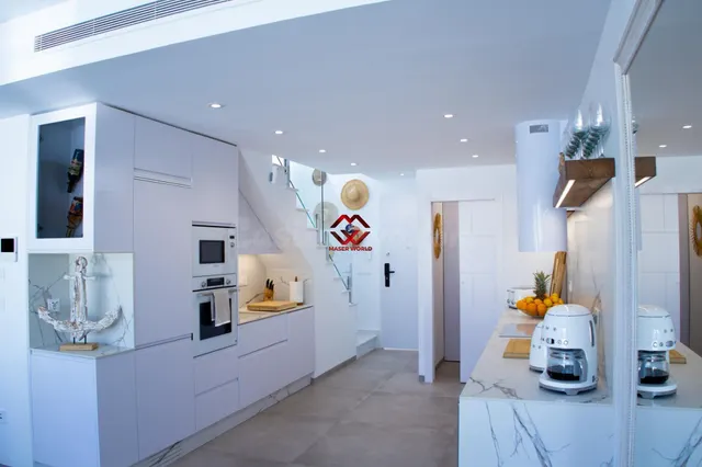 Villa de lujo de 220 m2 con piscina climatizada y jacuzzi en - foto 4