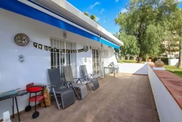 Lujoso apartamento en planta baja en Puerto Banús, Marbella — 20
