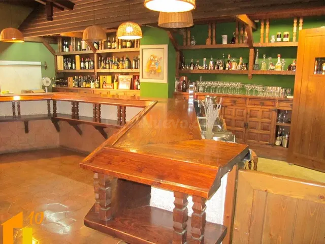 Se alquila o vende Bar Restaurante en avd. Constitucion - foto 3