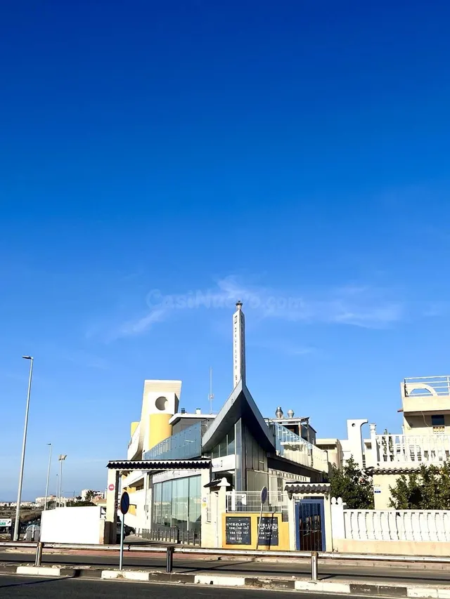 Local comercial 3 habitaciones 293m² en venta - La Mata — 2