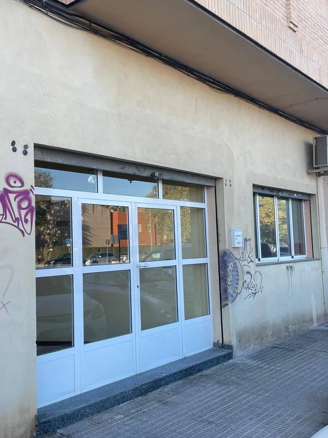 Local frente al Nuevo Infante con gran potencial — 2