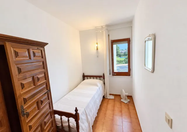 Casa a solo 300 metros de la playa, con dos terrazas y vistas despejadas en l'Escala — 14