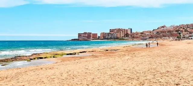 Céntrico a pocos metros de la playa, ¡TODO CERCA! — 14