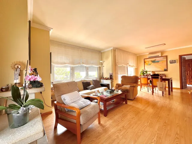 PALAMÓS: PISO CON ENTRADA INDEPENDIENTE CON GRAN TERRAZA Y G - foto 4