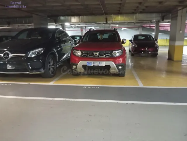 Amplio Garaje en Venta en la Gran Vía de Logroño - Oportunidad Única — 2