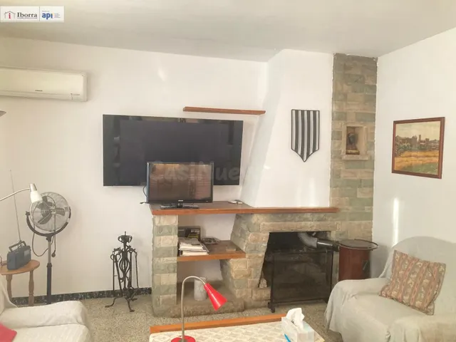 Edificio con local y 2 viviendas en Tordera — 3