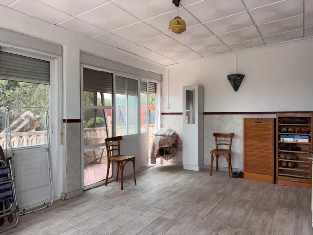Impresionante Chalet en La Hoya con Amplio Terreno y Piscina — 18
