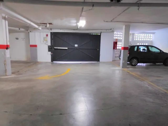 Plaza de garaje en venta a pocos metros del Hospital Carlos Haya. — 3