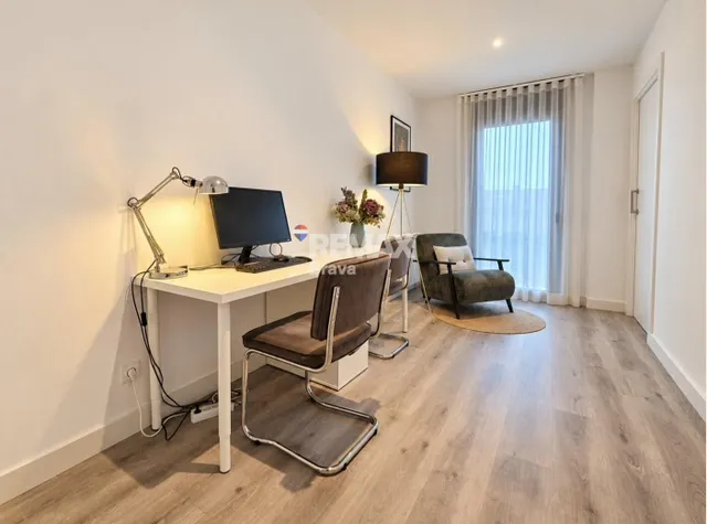 GIA46AC - Girona centro | Piso moderno en el centro de Girona con balcón, parking y trastero — 20