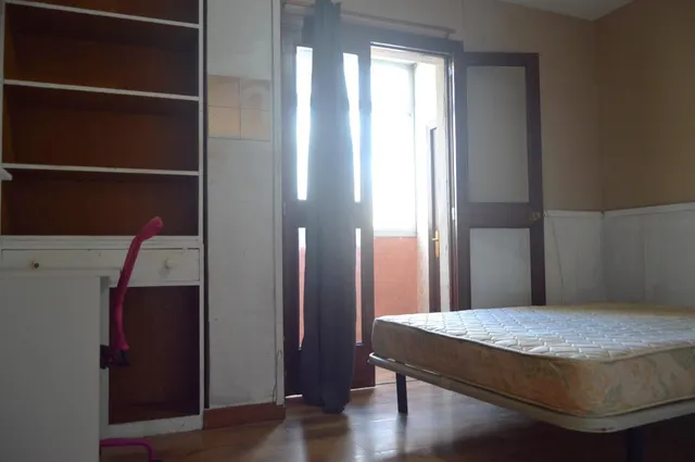AMPLIO PISO DE CUATRO habitaciones EN ZONA PLAZA PARIS/ESCORXADOR — 30