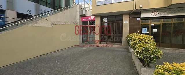 LOCAL COMERCIAL EN LA CALLE CISNEROS. SANTANDER - foto 3