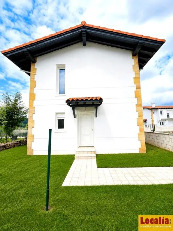 Chalet pareado con jardín en Argomilla de Cayón — 11