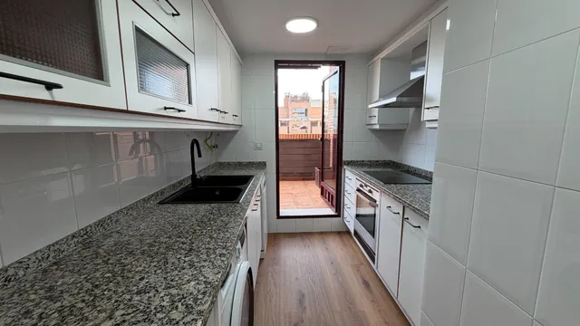 ¡Ático duplex con Terraza, Piscina y Pista de Padel en Maestro Rodrigo! — 17