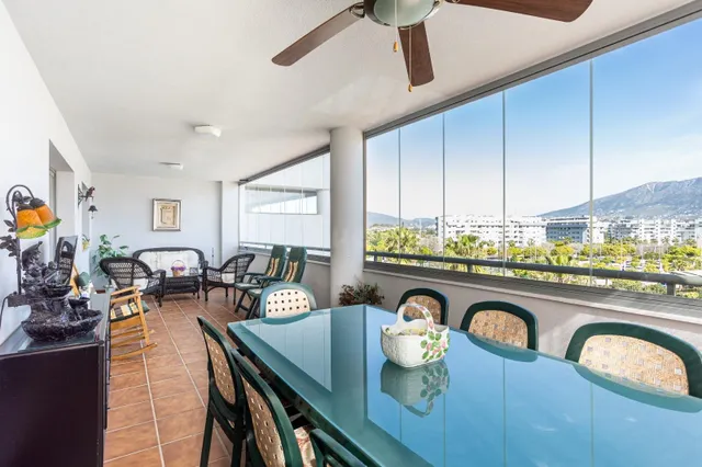se vende piso cerca del centro comercial Miramar — 2
