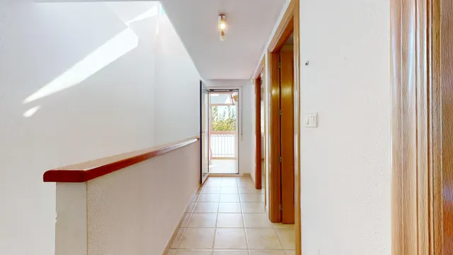 CHALET CON AMPLIA PARCELA JUNTO A LA PLAYA DE LAS HIGUERICAS – TORRE DE LA HORADADA — 25