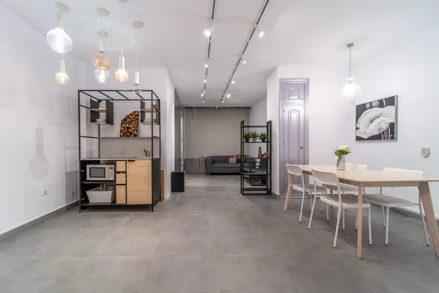 Local comercial 64m² en venta - Marbella — 30