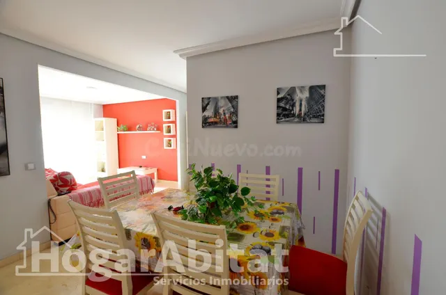 ¡En pleno centro! Impecable, exterior y luminoso con garaje y ascensor, todo amueblado — 4