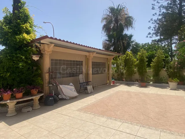 Chalet independiente con piscina y vistas en Ciudad Quesada  - foto 3