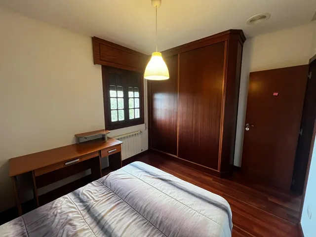 SE ALQUILA CASA EN SAN CIBRAO DAS VIÑAS — 25