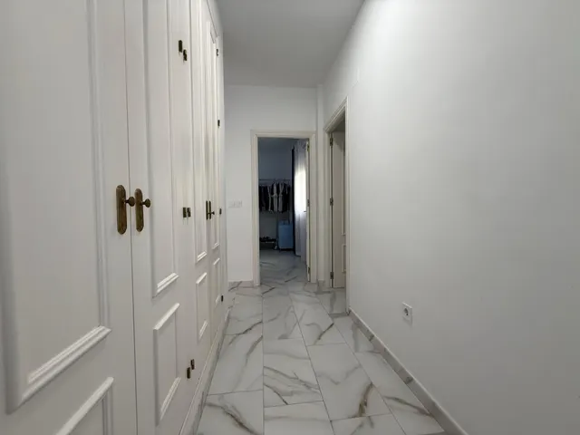Casa adosada totalmente reformada de renta libre situada en una urbanización privada. — 11