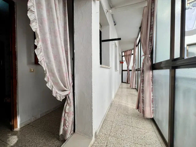 E. PISAZO DE 4 HAB. CON DOS TERRAZAS, DOS BAÑOS. — 14