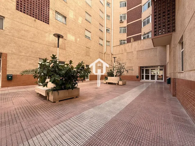 Piso en venta en Alicante. zona de altozano, 118 m2, 3 habitaciones, 2 baños, primera planta con ascensor — 37