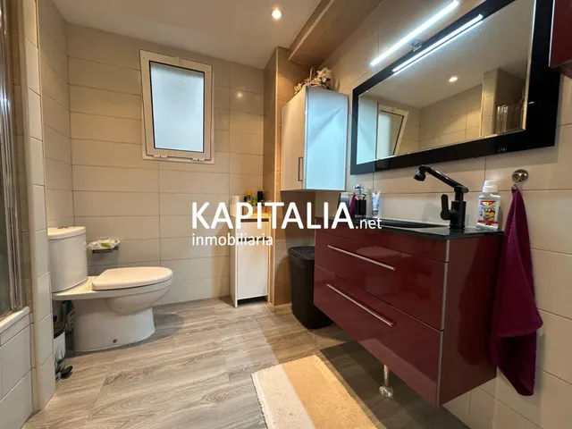 Piso en VENTA en el centro de Canals con ascensor, balcón y 3 habitaciones — 12