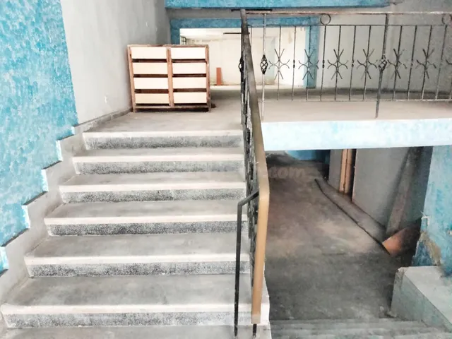 SE VENDE LOCAL CENTRICO A REFORMAR PARA CUALQUIER ACTIVIDAD  - foto 2