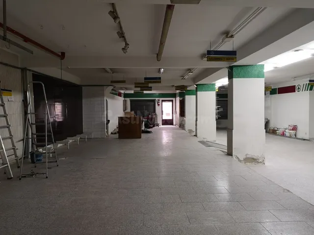 Local comercial 300m² en alquiler - Centro - foto 4