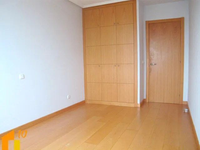 Piso en alquiler zona Sur, cuatro dormitorios y tres baños con garaje y trastero. — 17