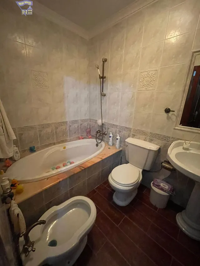SE VENDE CASA + LOCAL INDEPENDIENTE EN ZONA DE LA CUESTA DE LA RUJANA — 28