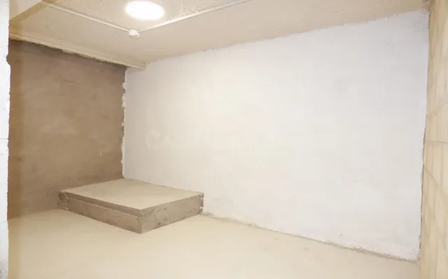 Trastero 3 habitaciones 4m² en alquiler - Dos de mayo — 3