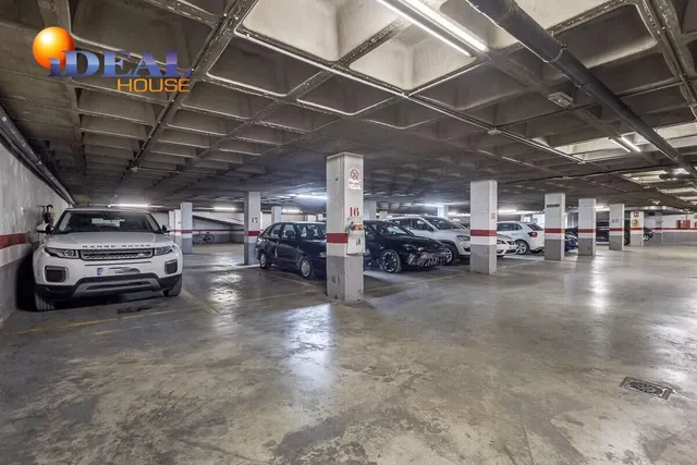 PISO CON GARAJE EN ALBOLOTE — 24