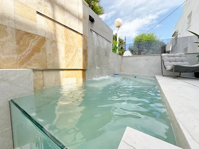 Espectacular vivienda de diseño con piscina privada — 30