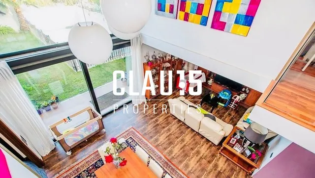 Casa en venta en el centro de Argentona con jardín, piscina,