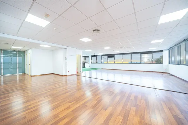 Oficina comercial de 176 m2 en Vía Asima, Polígono Son Caste - foto 4