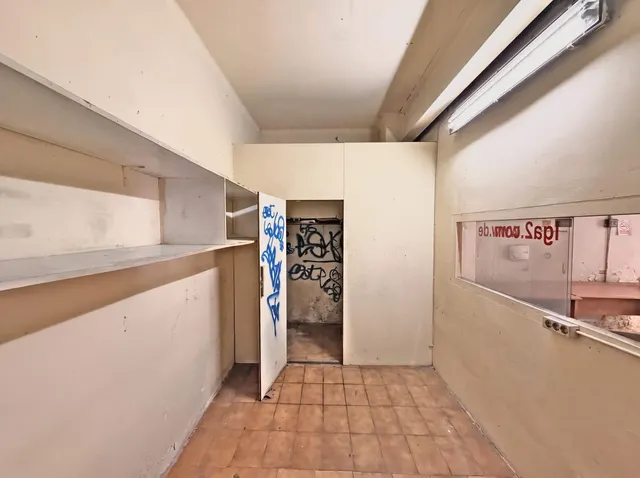 Amplio Local Comercial en Alquiler en Cubelles - €1450/mes — 13