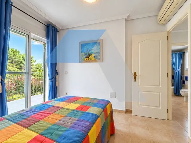 BUNGALOW A ESCASOS METROS DE LA PLAYA! — 36