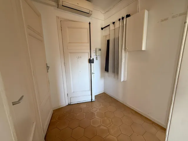 Último piso de una habitación con Ascensor — 8